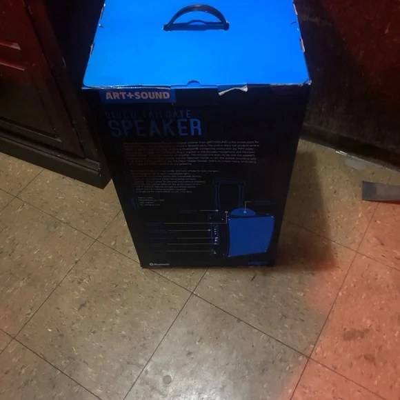 Art + sound Disco Tailgate Bluetooth Speaker